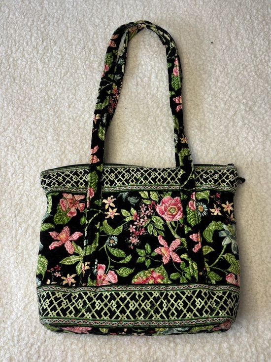 Vera Bradley Handbags - Vera Bradley Green Botanica Vintage Quilted Shoulder Tote Bag